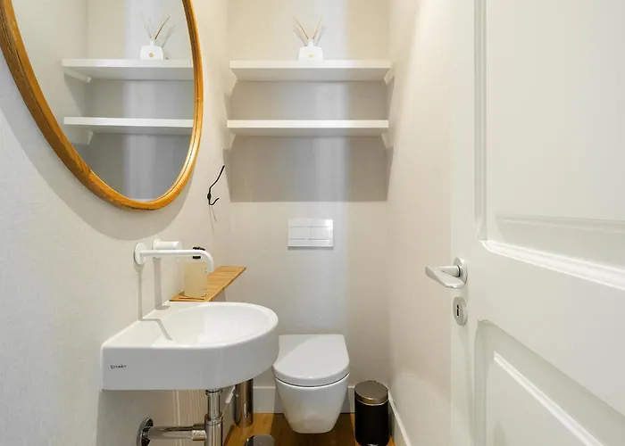 Whome Timeless Design Meets Convenience דירה ליסבון