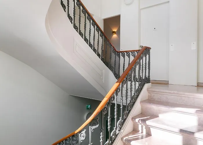 Apartamento Whome Timeless Design Meets Convenience