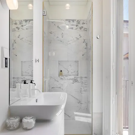 Whome Timeless Design Meets Convenience Apartment *