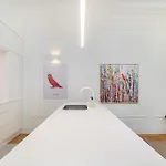 Whome Timeless Design Meets Convenience Apartament