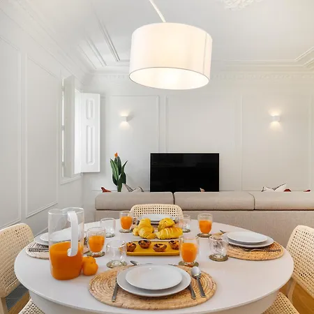 Апартаменты Whome Timeless Design Meets Convenience Лиссабон